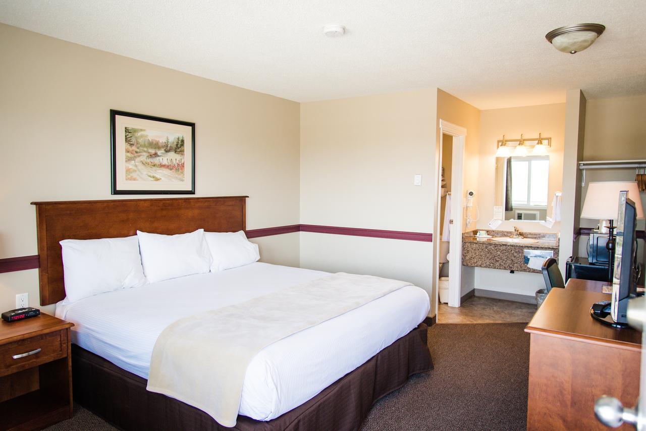 Carmel Inn Prince George Bagian luar foto