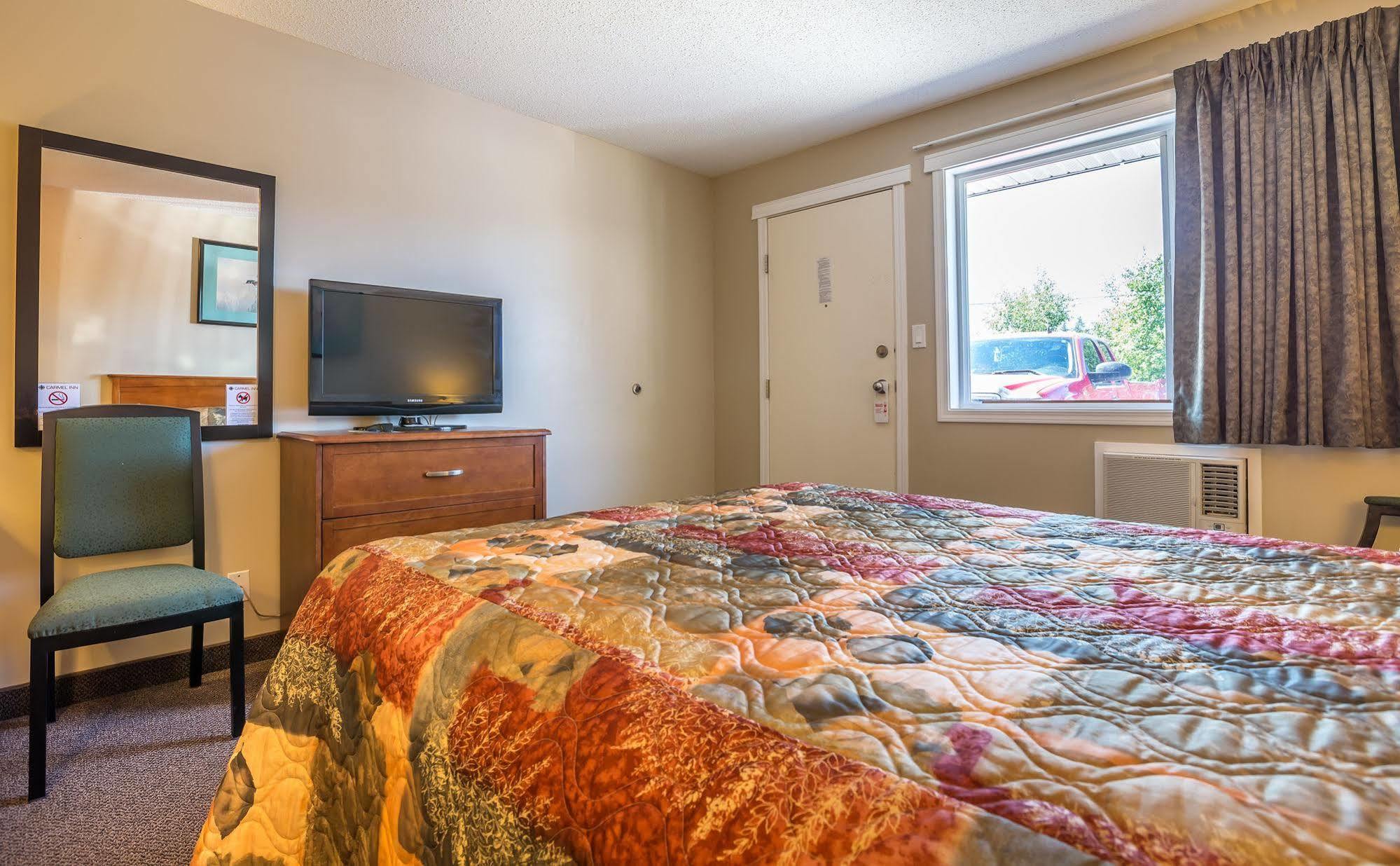 Carmel Inn Prince George Bagian luar foto