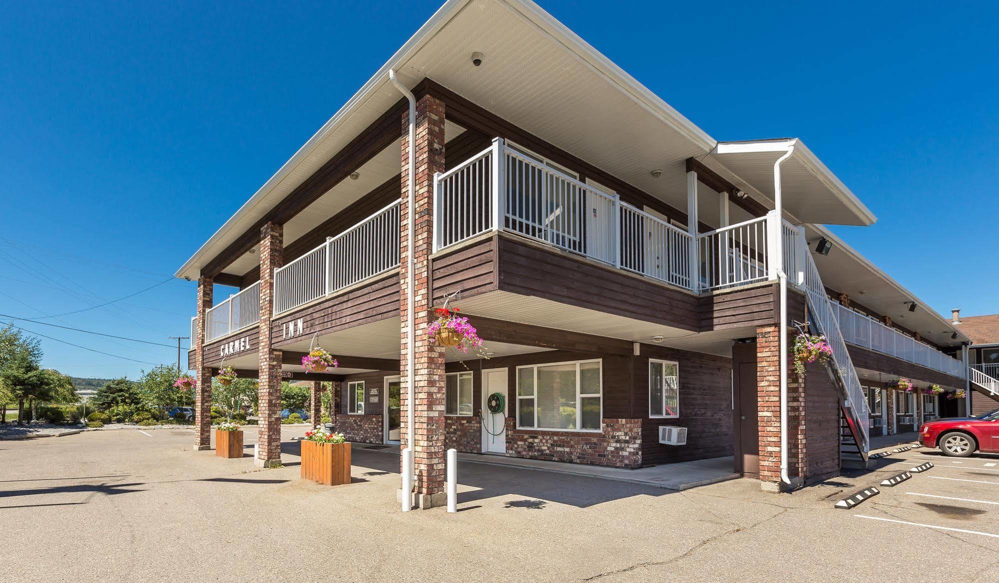 Carmel Inn Prince George Bagian luar foto